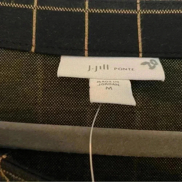 NWT J. Jill Ponte Knit Button Sleeve Top Blouse Black Camel Size Medium - Picture 6 of 10